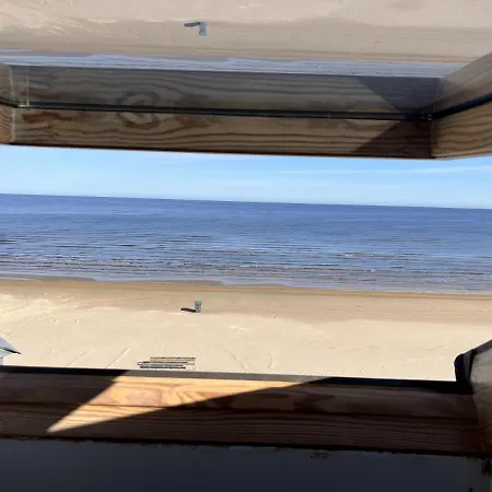 Two-story Seaside 아파트